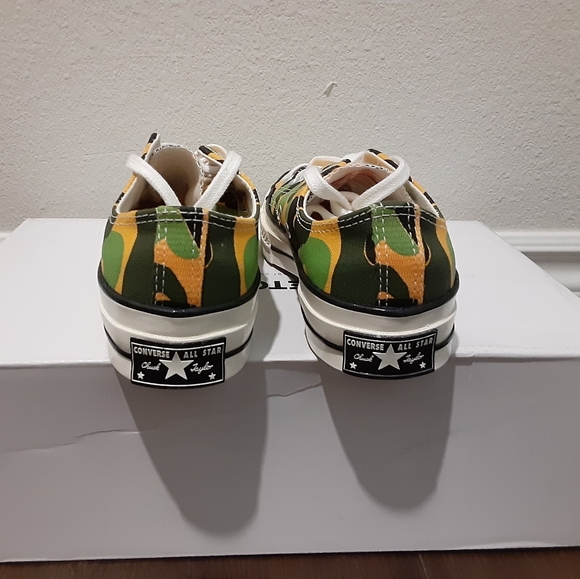 Converse - Picture 2 of 4